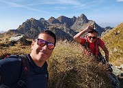 39 Ed eccoci sulla cresta di vetta di Cima Val Pianella (2349 m) con vista sulla costiera di Trona